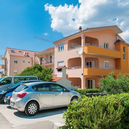 Anita-triple With Terrace *