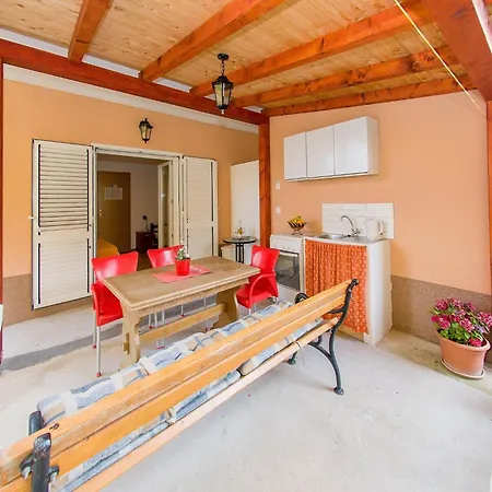 Anita-triple With Terrace Apartamento