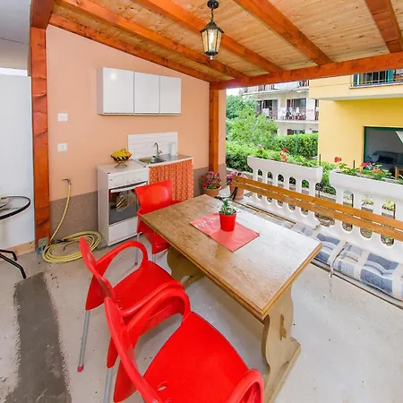 Anita-triple With Terrace Apartmán